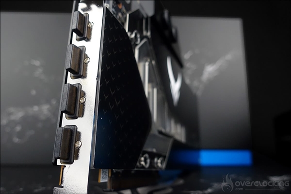 撼迅水冷版RX 7900 XTX开箱:疯狂三8针供电、赠品有意思