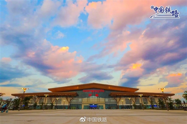 中老铁路老挝段启用互联网手机App售票:可微信、支付宝购票