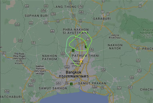 泰国一客机引擎爆炸喷火紧急返航：多名乘客空中晕倒