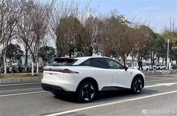 或售20万 长安深蓝首款SUV路试：剑指特斯拉Model Y