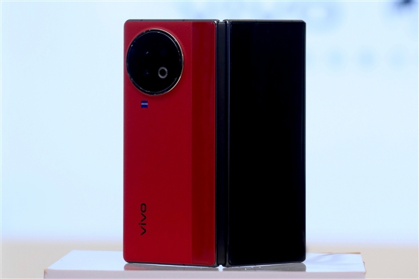 巨幕大于想象！vivo X Fold2/X Flip折叠屏未发先火：超50万人预约
