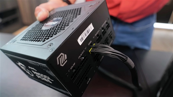 RTX 4090 16针供电接口频频烧毁!微星简单一招完美解决