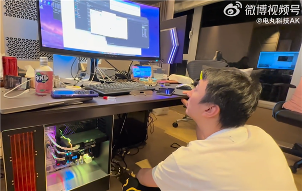 王思聪家服务器升级:两颗AMD Zen4顶级处理器16万、全光100G网络