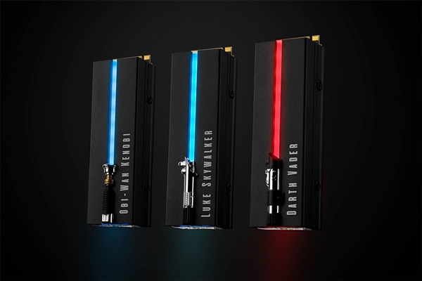 希捷推出星球大战版SSD:三款RGB光剑任选
