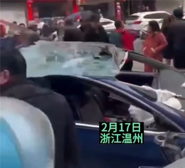 温州一特斯拉Model 3疑似失控:一路狂飙、有人受伤