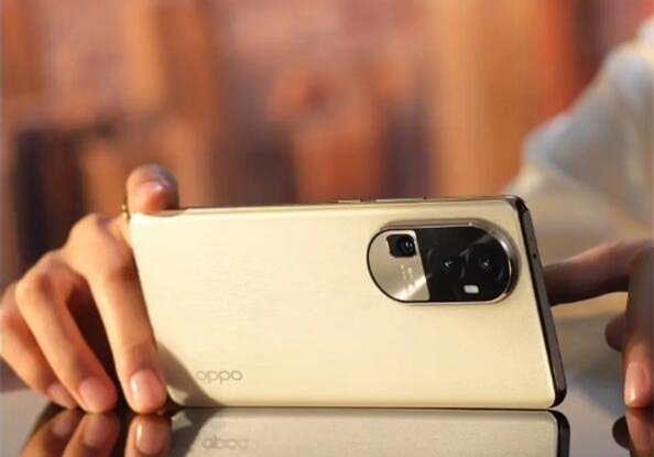 无凑数摄像头同档位罕见！OPPO Reno10预售：2499元起