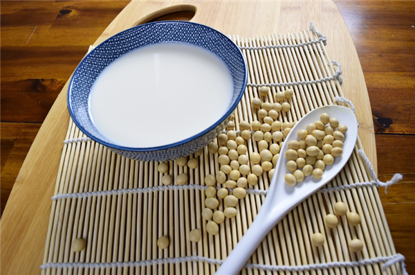 每天喝一杯豆浆 身体会发生什么变化？有一种千万别喝