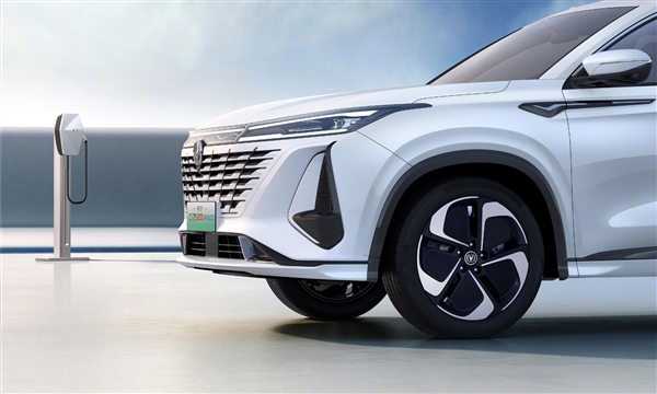 长安进攻比亚迪 CS75 PLUS智电iDD发布:纯电能跑150公里