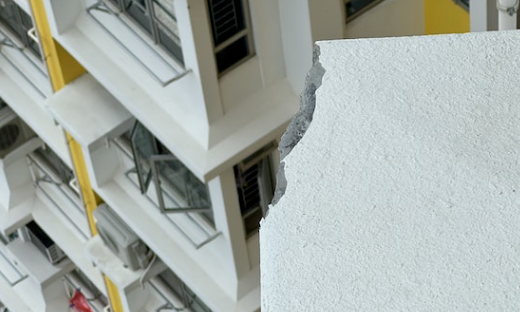 香港高楼同一住户1秒被雷劈3次 网友拍下震撼一幕