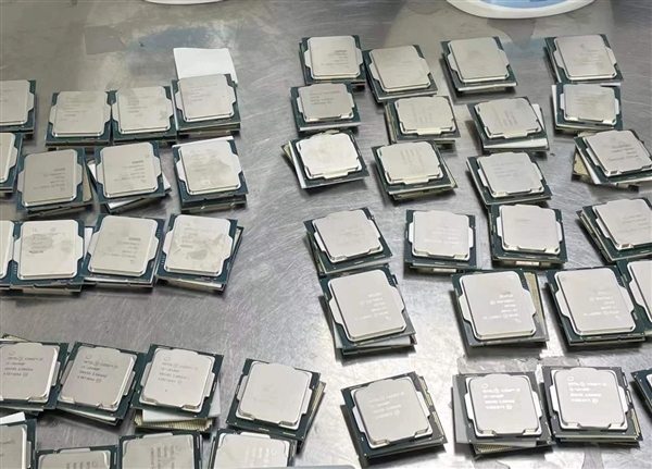 “最强算力”洗衣液！男子瓶子藏104片CPU入境被海关查获