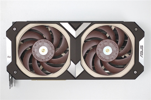 4.3槽庞然巨物!华硕猫头鹰版RTX 4080来了:噪音/温度喜人
