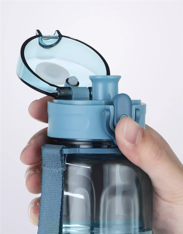 半价大促：哈尔斯Tritan材质水杯14.9元发车（650ml）
