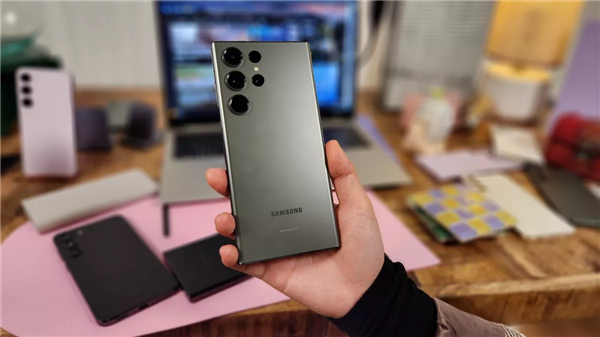 万元机皇！三星Galaxy S23 Ultra真机图赏