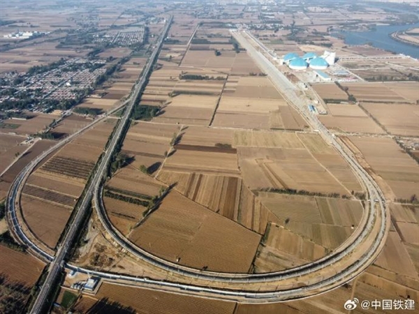 可接卸万吨列车！兖矿泰安港公铁水联运物流园开园