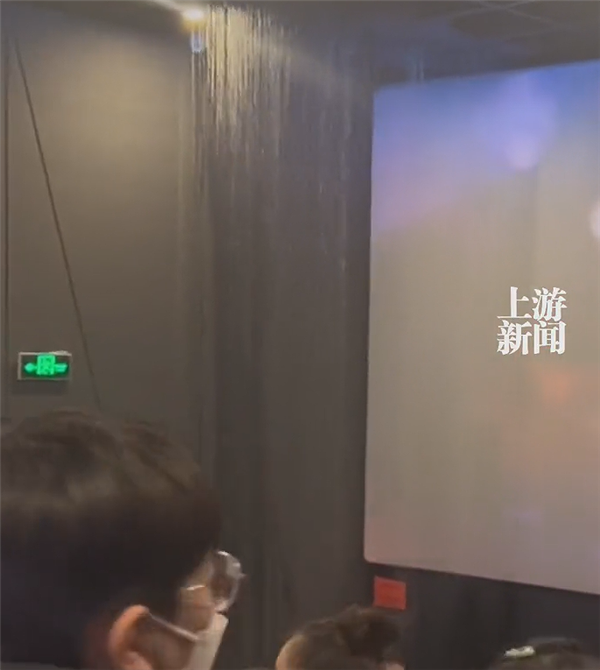 《熊出没》系列电影累计票房超50亿！观众看《深海》突遇屋顶漏水