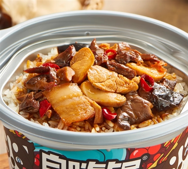12种口味：自嗨锅自热煲仔饭7.72元/桶发车 15分钟吃好饭