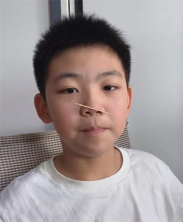 全网千万人学鼻子转牙签 详细教程在此：你学废了吗？