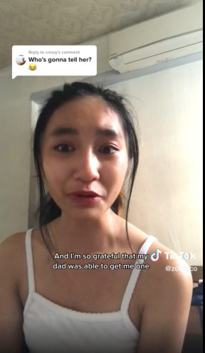 17岁少女晒爸爸500元买的奢侈包包遭群讽 含泪反击 结局暖心