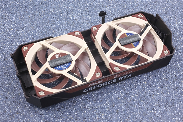 4.3槽庞然巨物!华硕猫头鹰版RTX 4080来了:噪音/温度喜人