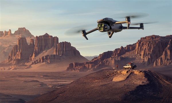 顶配31688元！大疆发布DJI Mavic 3 Pro：无人机第一次上三摄 哈苏坐镇