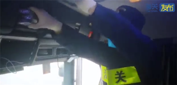 价值42万!海关查获《霍格沃茨之遗》等PS5光盘800张