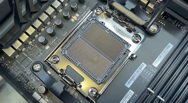 AMD Zen4神U锐龙7000X3D出现几起烧毁个案:CPU和主板双双阵亡