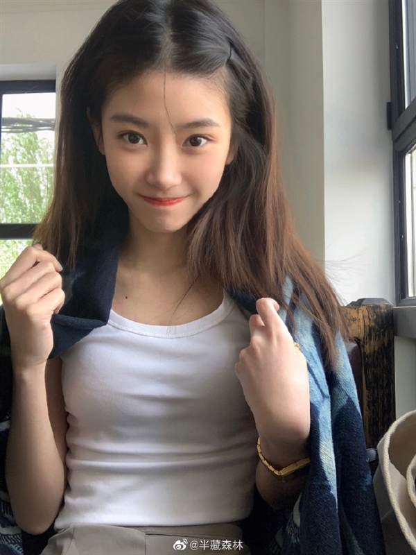 女网红半藏森林AI克隆人诞生:包月30元 1万用户1年收入可高达360万元
