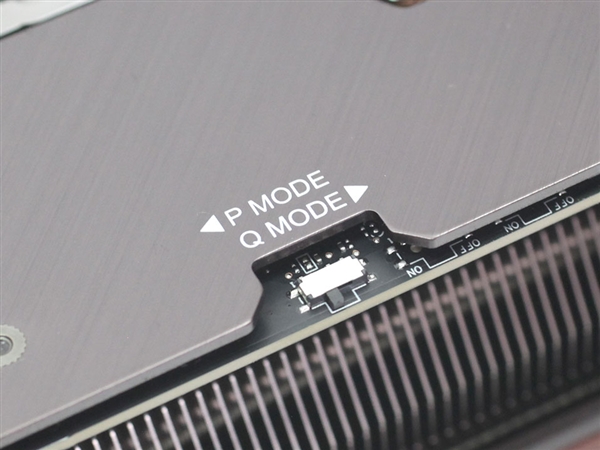 4.3槽庞然巨物!华硕猫头鹰版RTX 4080来了:噪音/温度喜人