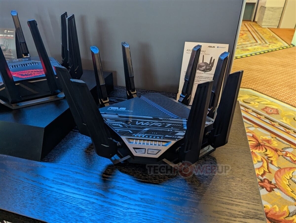 华硕全球首秀四频段Wi-Fi 7路由器：峰值下载2.5万兆