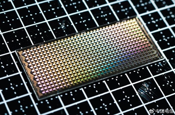 中国首颗500+比特超导量子计算芯片“骁鸿”交付：比肩国际主