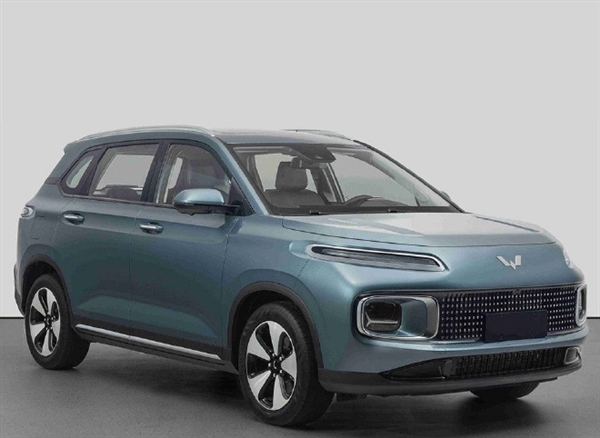 五菱全新SUV“星云”发布:尾灯造型“撞脸”保时捷