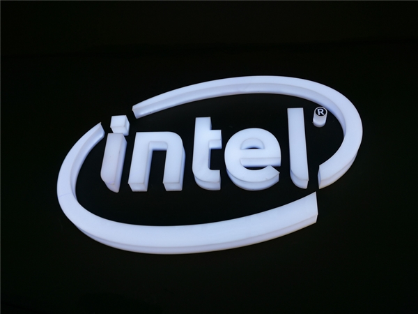 Intel A750显卡新驱动性能实测：《CS:GO》帧数飙升79%