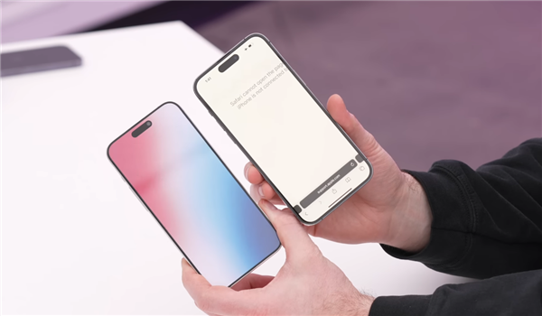 iPhone 15 Pro Max机模上手：1.57mm超窄边框、Type-C接口