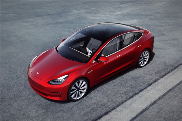 新年首降！特斯拉宣布Model 3焕新版/Model Y降价：24.59万元起