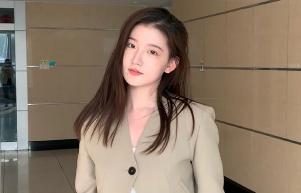 孟羽童曾称董明珠不可复制:没有人可以成为第二个董明珠
