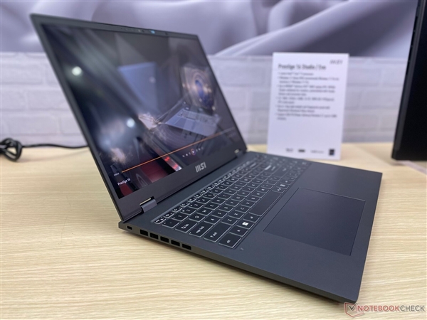 神奇的16核心22线程!全球第一台Intel 14代酷睿笔记本亮相