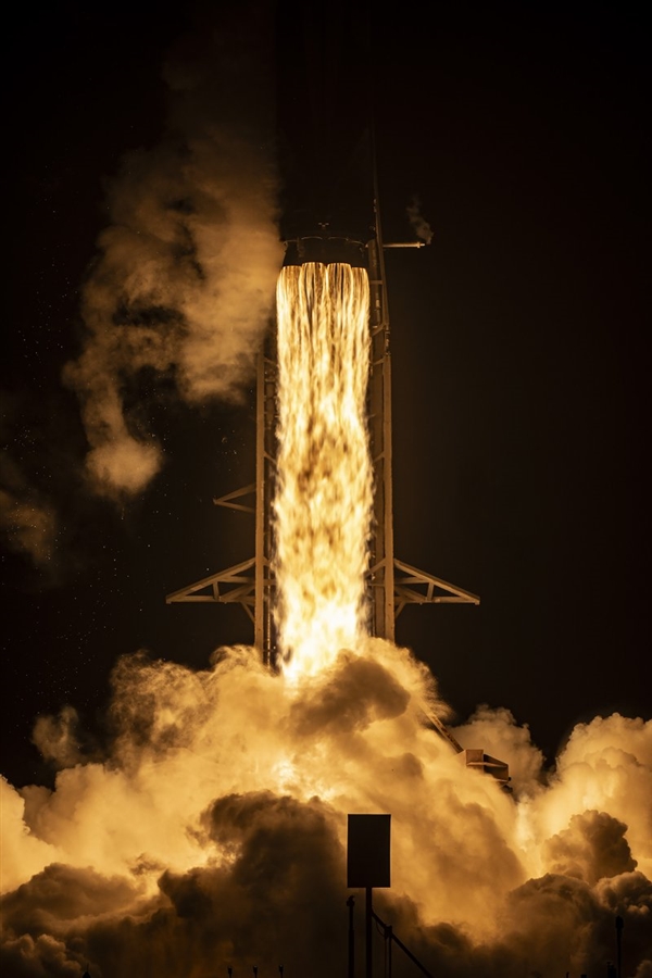 SpaceX成功发射NASA地球观测卫星：监测海洋、空气专用