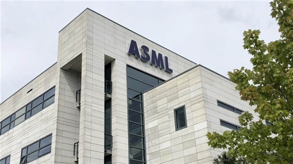 砍单40%?ASML光刻机根本不愁卖!3000亿元订单在排队