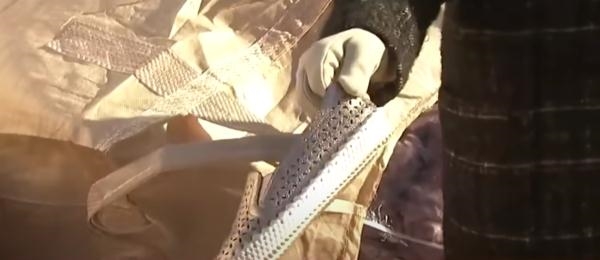韩国民众向土耳其捐大量脏衣服引全球网友吐槽:太没品 还不如不捐