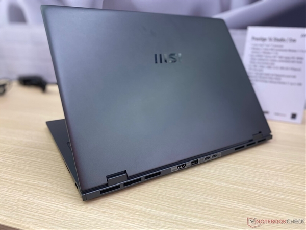 神奇的16核心22线程!全球第一台Intel 14代酷睿笔记本亮相