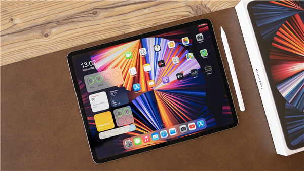 2024年iPad Pro有重磅升级：加入OLED屏幕