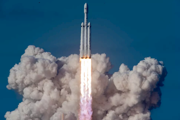 SpaceX估值或增至1400亿美元 马斯克失去世界首富后又获财富礼包