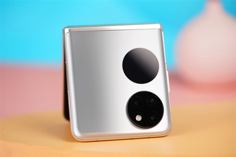 与众不同的双旦节礼物！华为Pocket S评测：也许未来会是小折叠手机的天下 